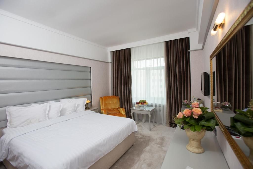 Отель Phoenicia Grand Hotel Бухарест