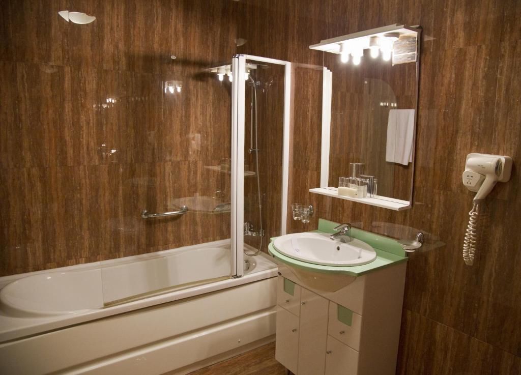 Отель Phoenicia Grand Hotel Бухарест-63
