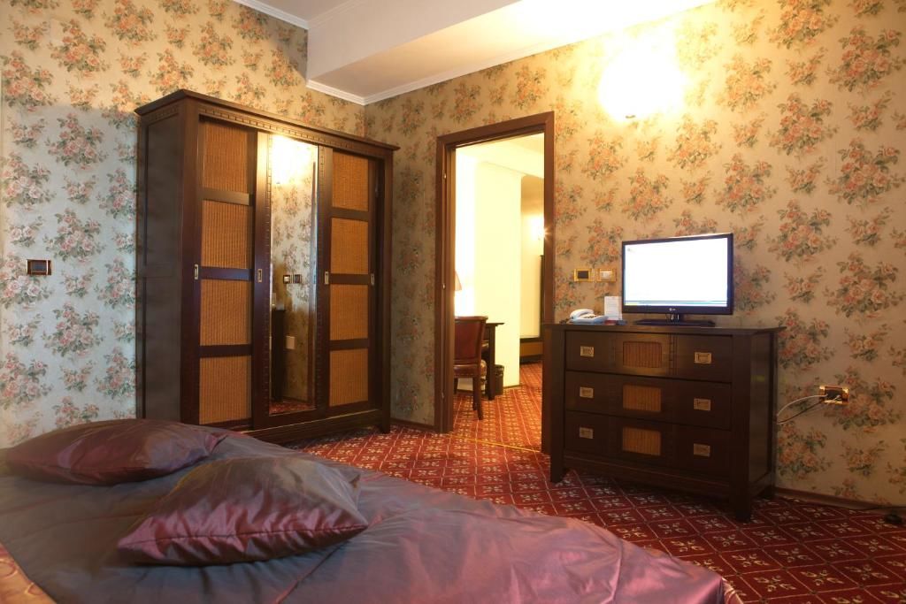 Отель Phoenicia Grand Hotel Бухарест-75