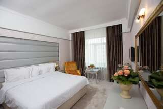 Отель Phoenicia Grand Hotel Бухарест Номер «Премиум» с кроватью размера «king-size»-2