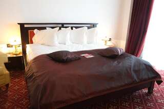 Отель Phoenicia Grand Hotel Бухарест Представительские апартаменты-1